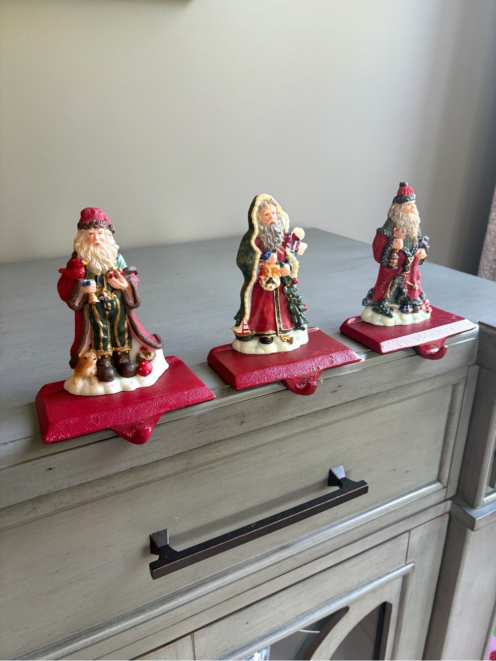 VTG 90s Cedar Creek Collection Stocking Hanger Set Santa Cast Iron Kirkland's - Picture 2 of 10